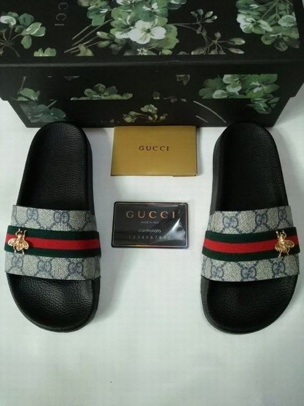 Gucci Slippers Woman--205